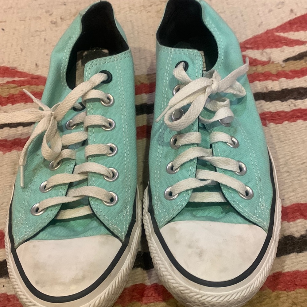 Converse Tennis Shoe